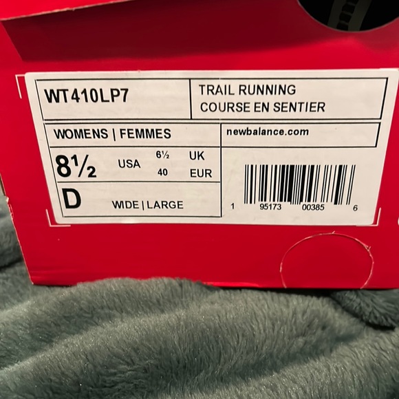 New Balance Women’s Wide Width Running Sneaker, Like New!! - Picture 6 of 6